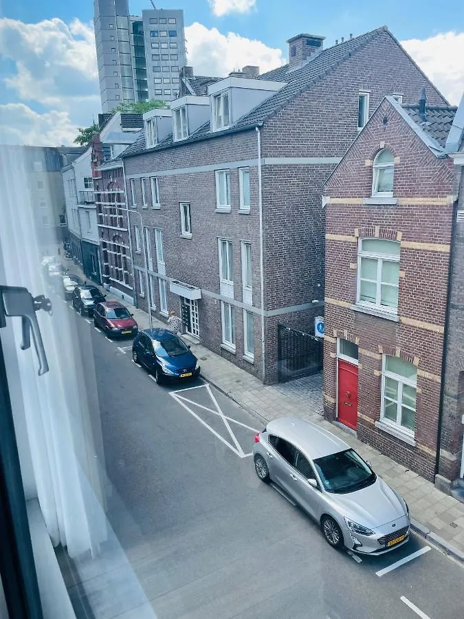 Luxe Appartement Gelegen In Wyck C01 Maastricht 0*,